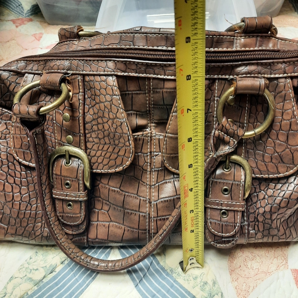 A.N.ANew  Faux Leather/Crocodile embossed Purse GUC - Picture 6 of 12